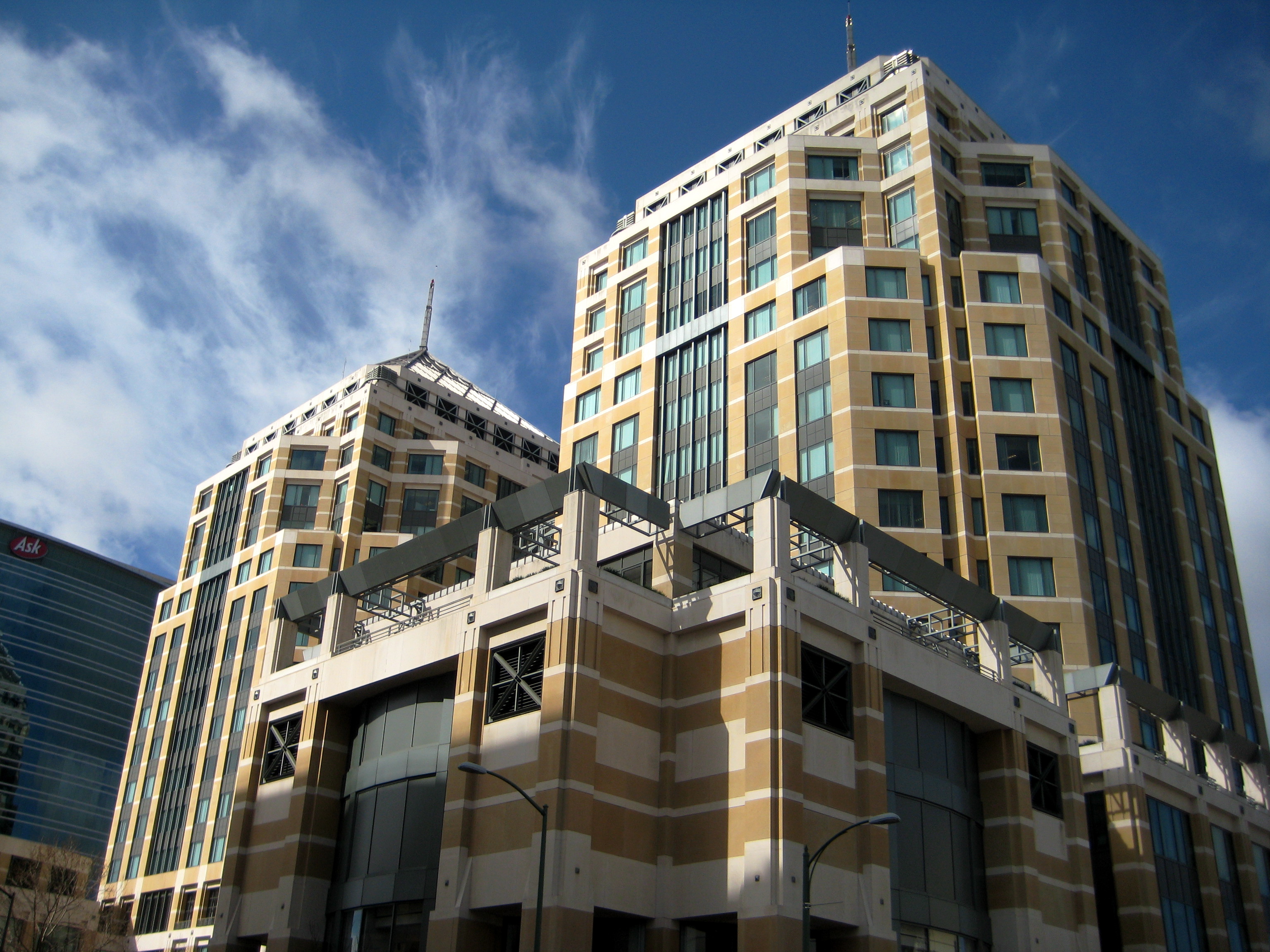 Exterior del Ronald V. Dellums Federal Building en Oakland, California, sede de un tribunal federal.