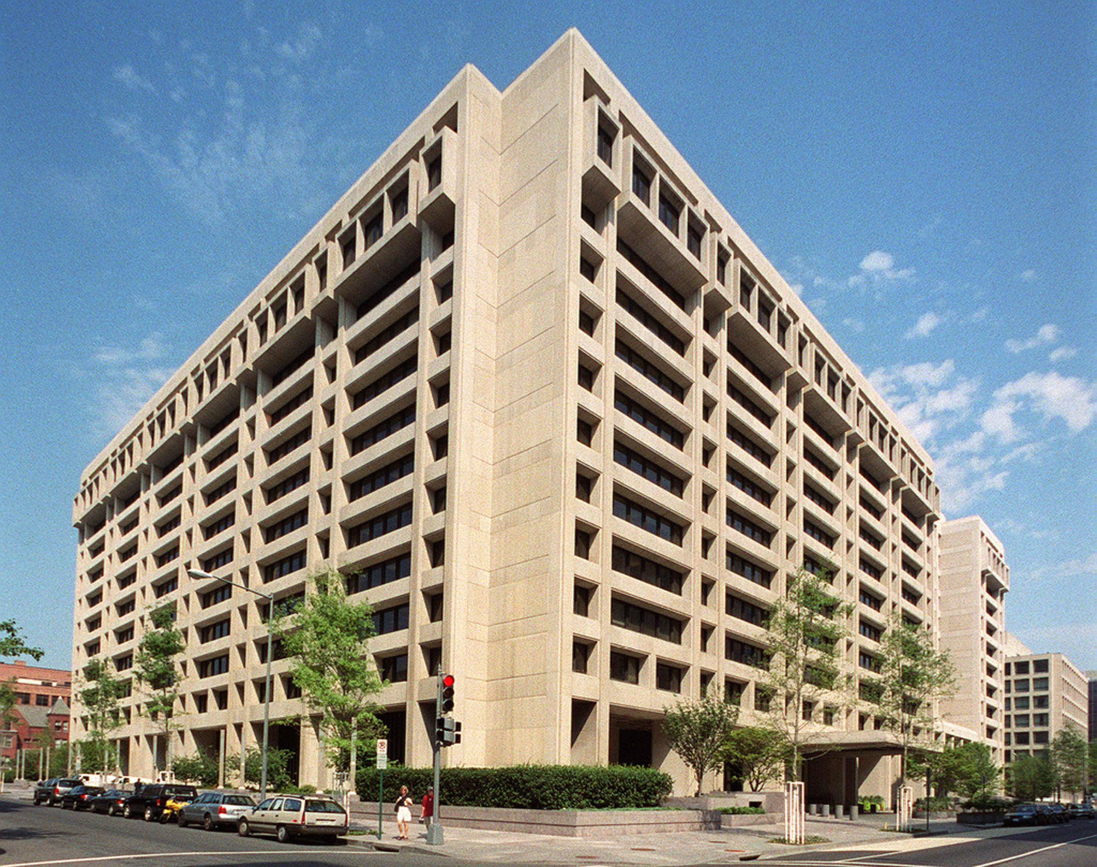 Sede del Fondo Monetario Internacional en Washington D. C., fotografía documental de archivo.